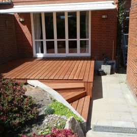 Terrasse mit Garten