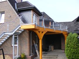 Treppenaufgang mit Balkon zum neuen Dacheingang