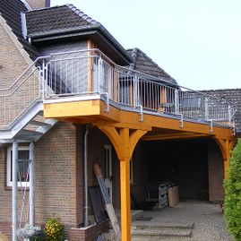 Treppenaufgang mit Balkon zum neuen Dacheingang